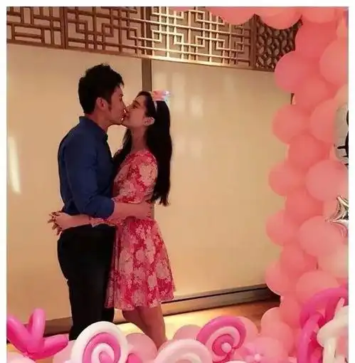 范冰冰凌晨发文惹人心疼,曾经的范爷变哭泣小女孩,被李晨伤透了