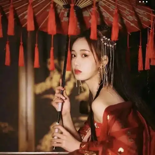超惊艳红色系女生头像