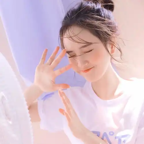 看起来就很干净的女生头像