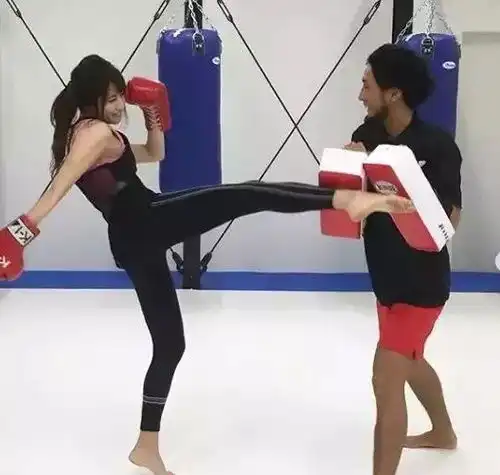 处女座小伙把新房租给90后美女,一年后看房惊呆了