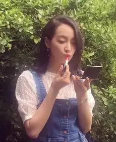 天气渐凉,及肩发来接班锁骨发啦