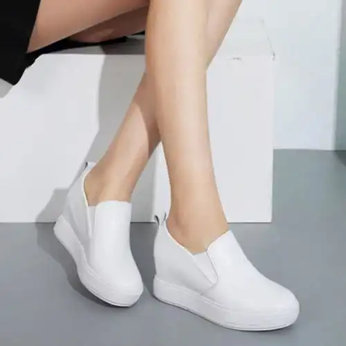 倾心唯美,款款青春有活力的小白鞋70后女人也能穿出小清新