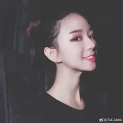 成都高校校花长腿逆天嘟嘴卖萌超可爱