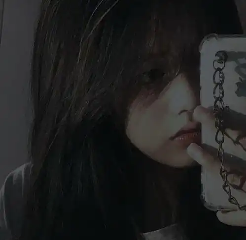 ins甜丧女生头像
