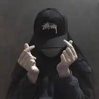 黑衣服女头像一身黑衣服的女生头像