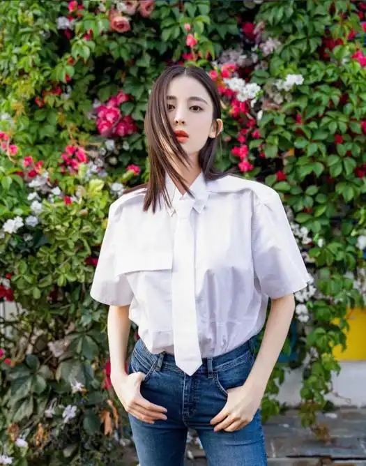 娜扎男孩装也是没对手,盛世美颜果然不挑衣服,随便穿都让人嫉妒