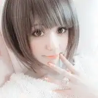俏皮女生qq头像都说每一个女孩都是折翼的天使