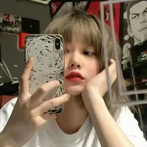 真人女生头像早知现在如此难过悲伤,为何当初要义无反顾的开始