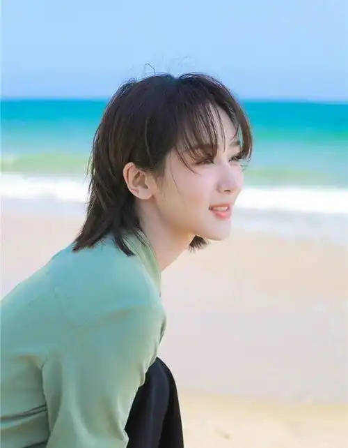 女心理师杀青,杨紫凌晨四点庆祝杀青,连着早饭一起吃