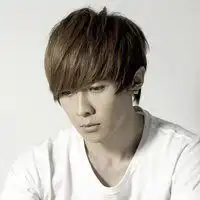 唐禹哲头像高清图片大全名人唐禹哲真人头像大图下载