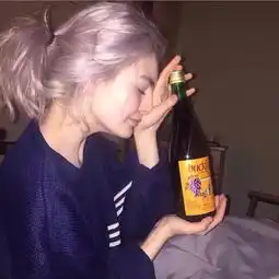 欧美女生头像你那么孤独,却总说一个人真好