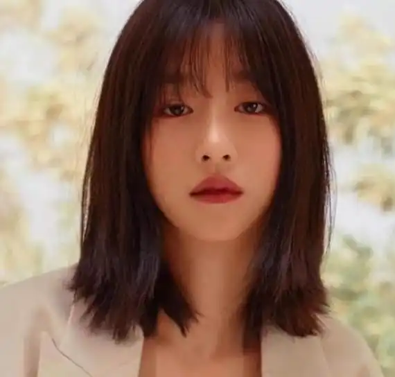 徐睿知人红是非多,被扒出与权志龙拍摄mv,还被质疑不是天然美女