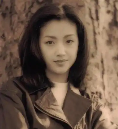 吴倩莲荧屏初吻给了刘德华,又得到郭富城的,隐退多年去哪了