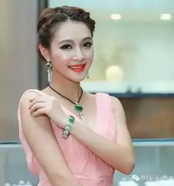 都说她是翻版李小璐,戴上翡翠尽显优雅与妩媚