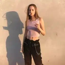 头像冷漠女真人校园暴力