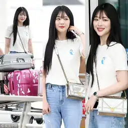 崔雪莉脸蛋圆圆似发福挥手甜笑少女感十足