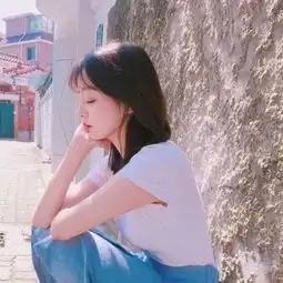 李宇春秀出美腿,江疏影景甜都输得好惨白百何竟越来越土