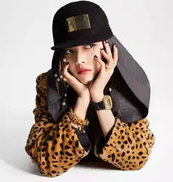 秋天余额已不多,再不穿风衣就再也不用穿了