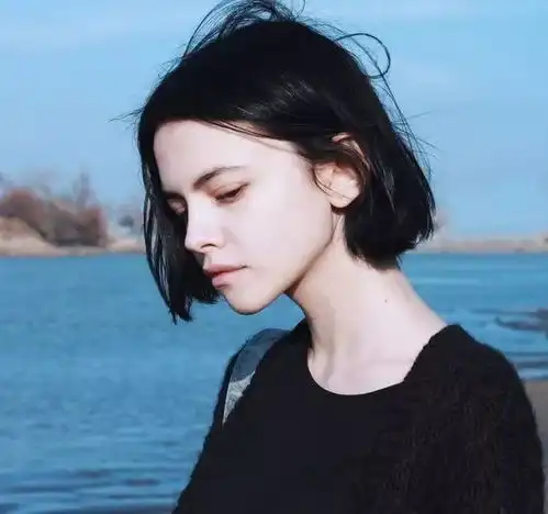 超显脸小的5款发型,你一定不能错过