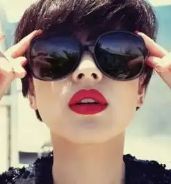 女友1米52,逛街太丢人该分吗