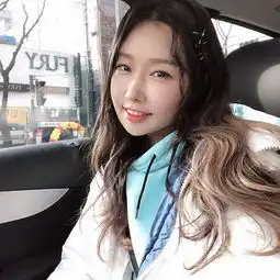 51岁韩国童颜美女牙医走红