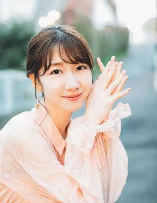 日本美女柏木由纪太靓丽肌肤娇嫩笑靥如花温柔惊艳