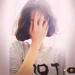 短发伤感女生头像幸福伤感句子