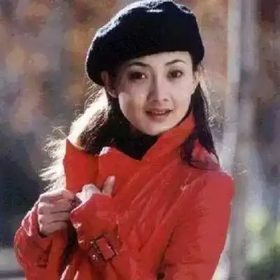 她曾是春晚一姐,郭冬临的媳妇,45岁身材似少女