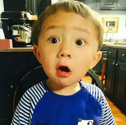 谁还有这个小孩的图片跟我分享好么.