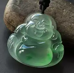 女戴佛,戴的是站佛还是坐佛背后的来头大有讲究