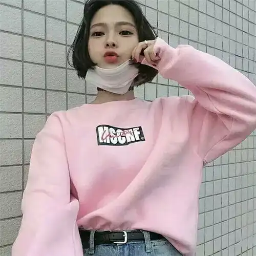 有没有和这个人张的一样的自拍图片