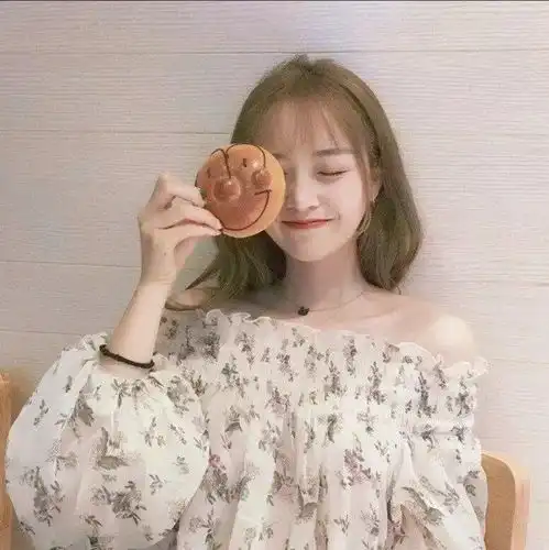 女生头像阳光干净正面正