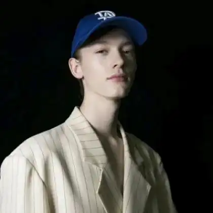 冷就一个字高冷男生头像真人