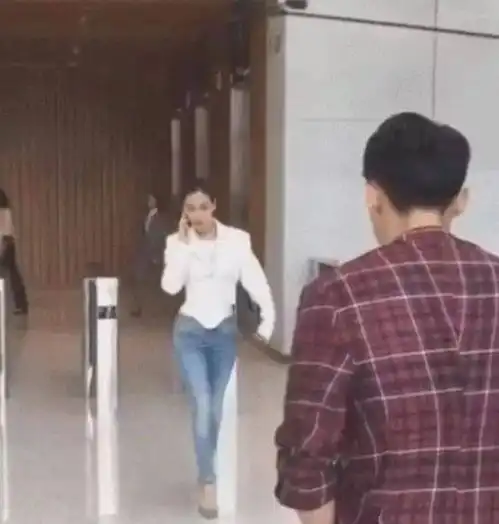 职场头像女气质杨颖