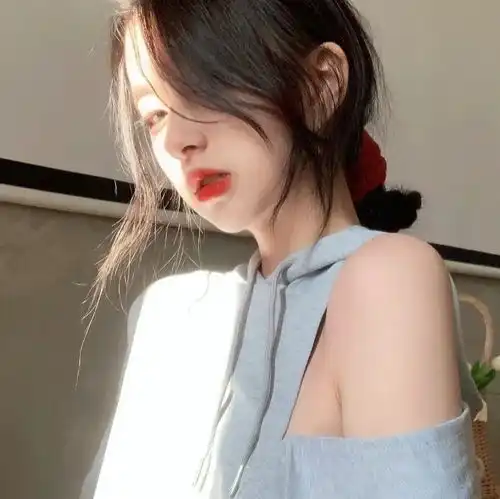 头像丨熬夜的人在劝熬夜的人少熬夜