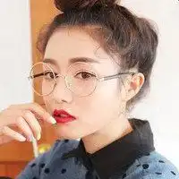 戴眼镜小女生头像可爱