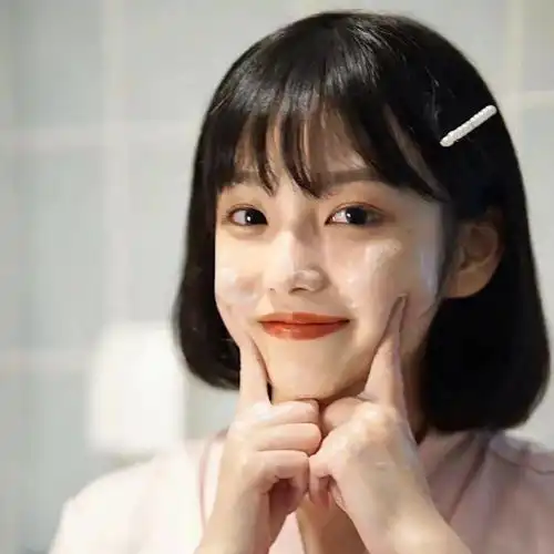 超可爱女生头像真人嘟嘴