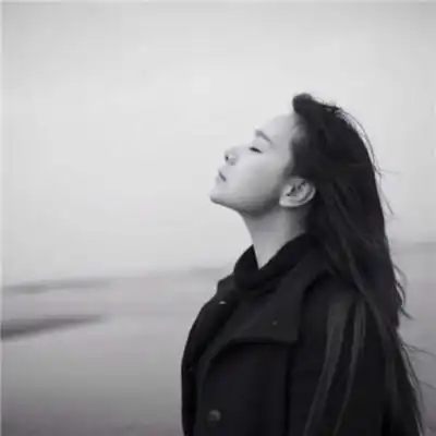 女生颓废的头像图片逆命而生的女生命硬