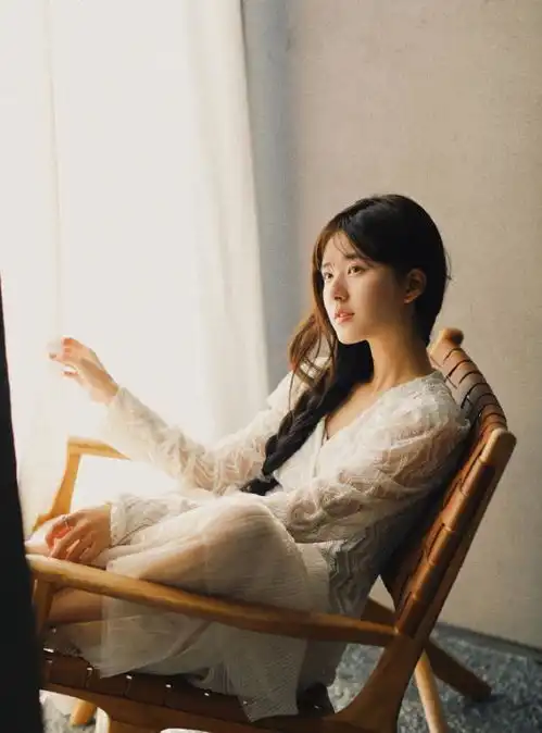 赵露思模仿鞠婧祎被嘲买大号口罩装脸小,松垮搭在脸上显做作