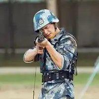 女生头像正能量图片军训