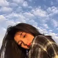 蓝天白云女生微信头像