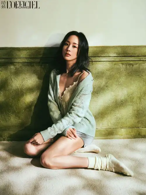组图张钧甯居家慵懒风大片释出双面风格演绎不同魅力
