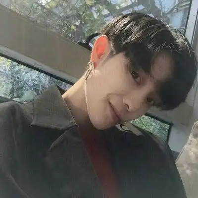 头像吸引女生的头像恐婚