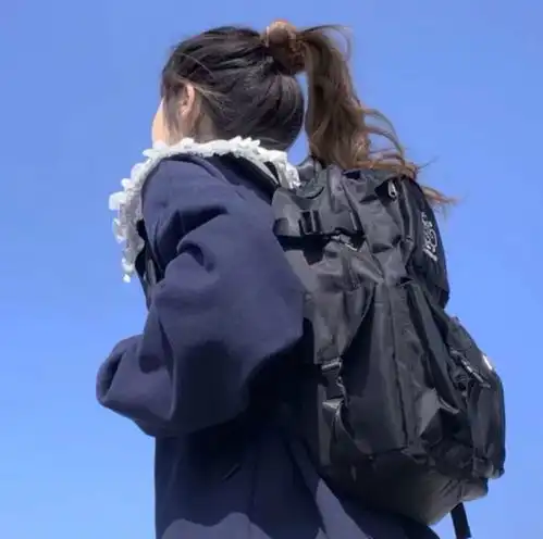 温柔干净的蓝色系部位头像