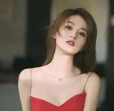 气质女孩乔欣的时尚感真好,这还是欢乐颂里的乖乖女吗,太震撼了