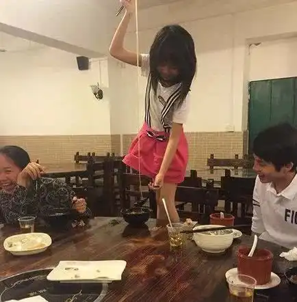 搞笑gif你连400元都不愿意出,我为什么要借你4600元