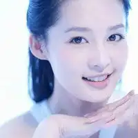 黑白美女头像气质成熟