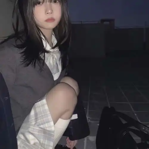 女生头像人越是可爱越发胖