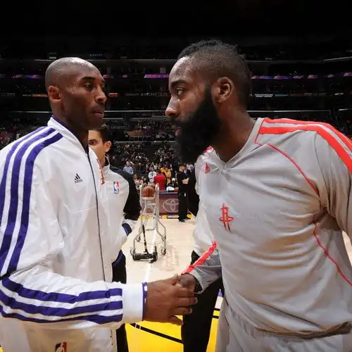 豪言全部落空湖人最烂一季科比狂言遭打脸