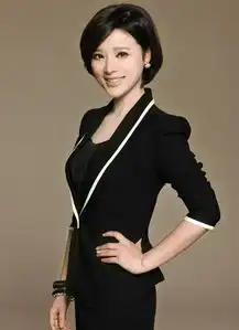 她曾被称央视最美女主播,后嫁大12岁导演,今生活幸福成赢家